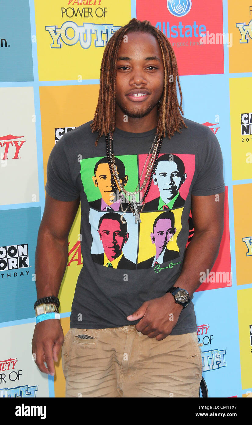 Leon Thomas Iii Shirtless