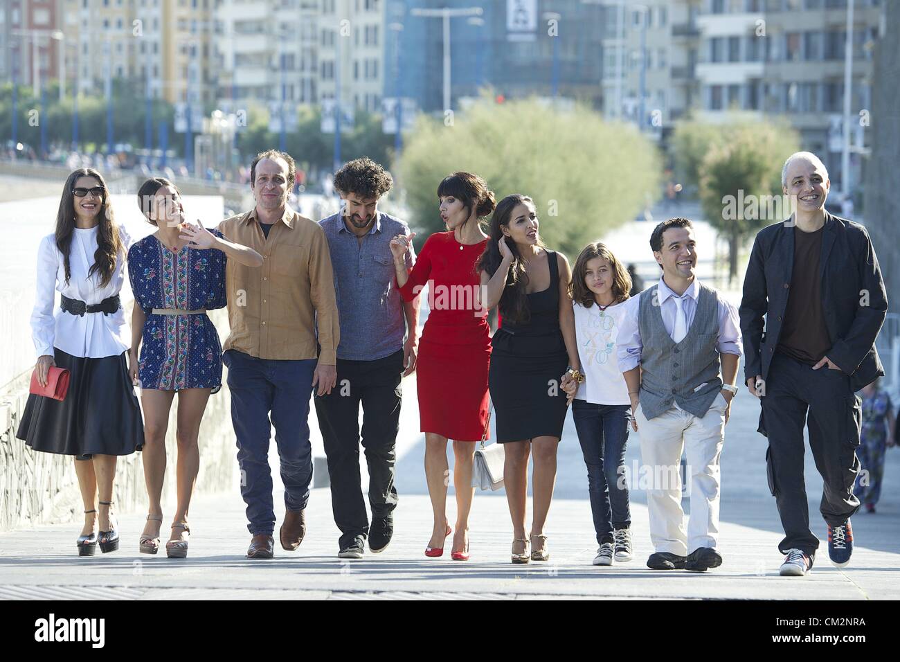 Septiembre 22, 2012 - San Sebastián, España - Euskadi, Maribel Verdú, Daniel Giménez Cacho, Macarena García, Sofía Oria, Angela Molina, Inma Cuesta y director Pablo Berger asistir a Blancanieves photocall en el Palacio Kursaal durante el 60º Festival Internacional de Cine de San Sebastián el 22 de septiembre de 2012 en San Sebastián, España. (Crédito de la Imagen: © Jack Abuin/ZUMAPRESS.com) Foto de stock