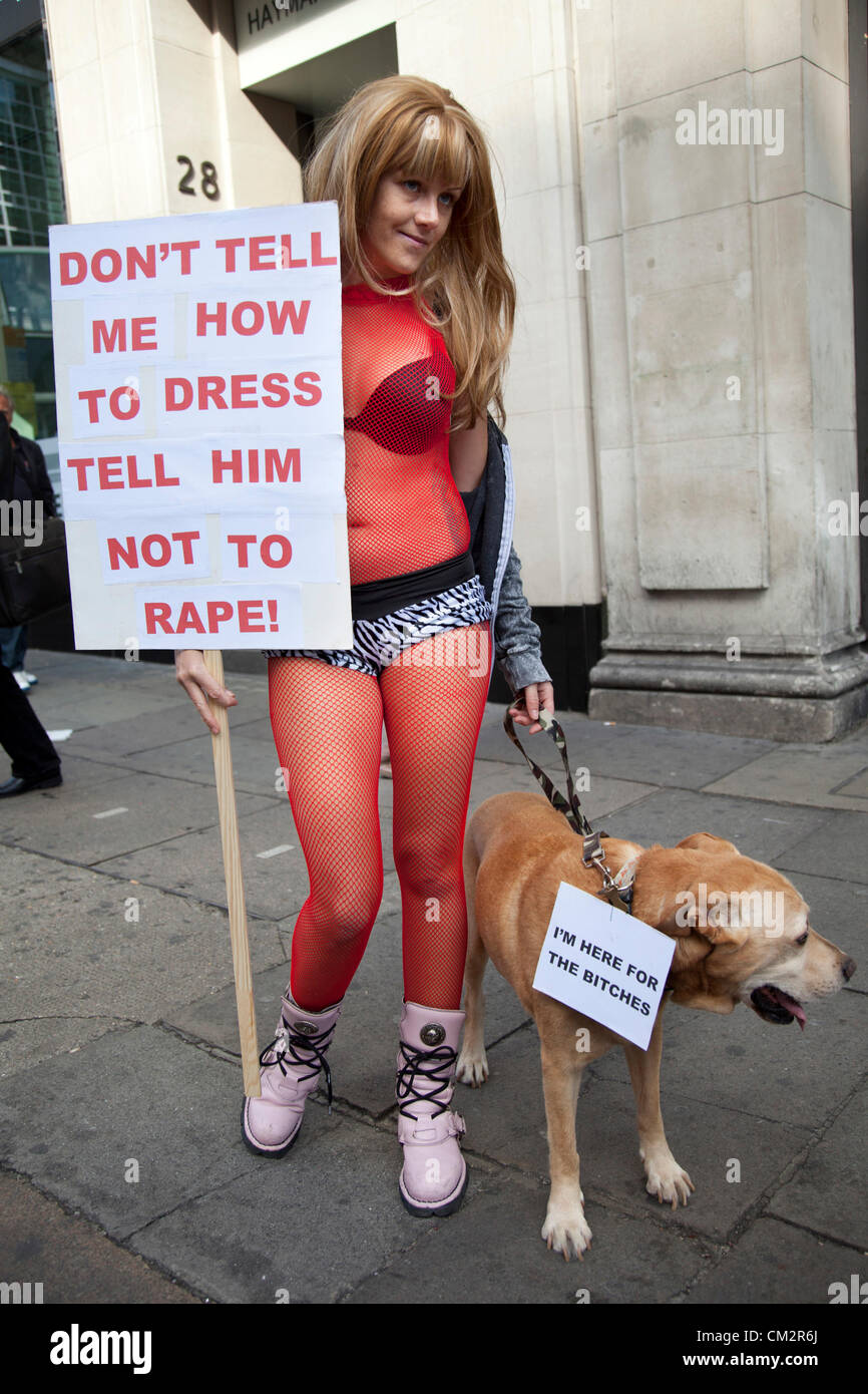 Comida sana Para exponer Fuera de servicio Londres, Reino Unido. Sábado 22 de septiembre de 2012. Londres Slutwalk  marzo / Demostración de empoderamiento femenino. Slutwalk es un movimiento  cuyo mensaje es que nadie merece ser violada. El 24 de