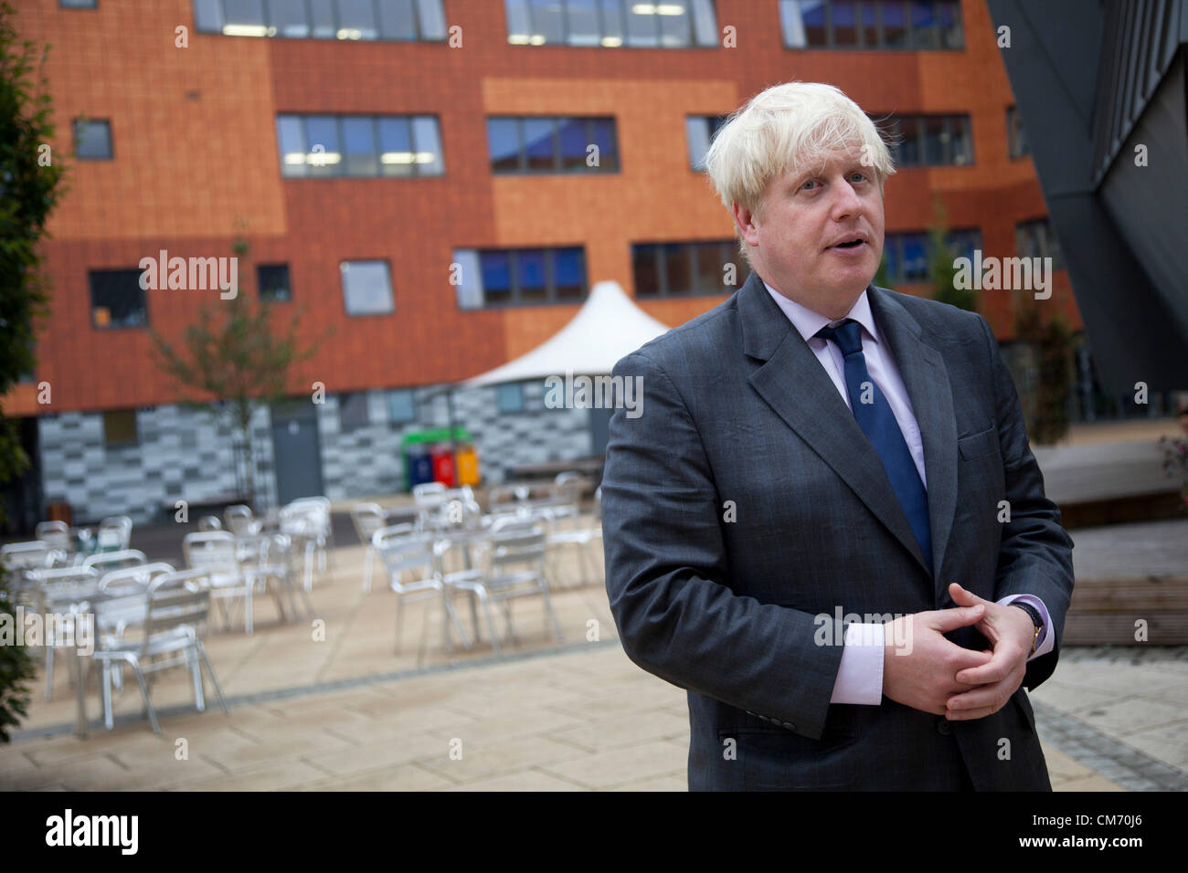 El Alcalde de Londres, Boris Johnson asiste a la Academia de Pimlico anunciando planes para hacer de Londres un líder mundial de la educación. Foto de stock