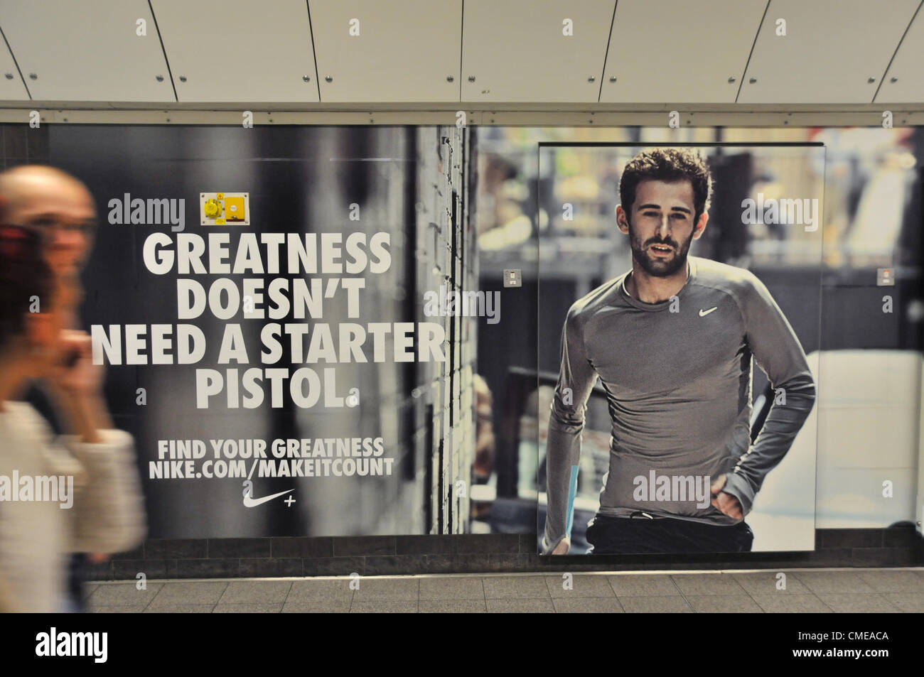 Green Park, Londres, Reino Unido. El 29 de julio de 2012. Nike utiliza un  tema 'Deportes' para coincidir con los Juegos Olímpicos de Londres 2012.  Acusado de "emboscada" la comercialización de los