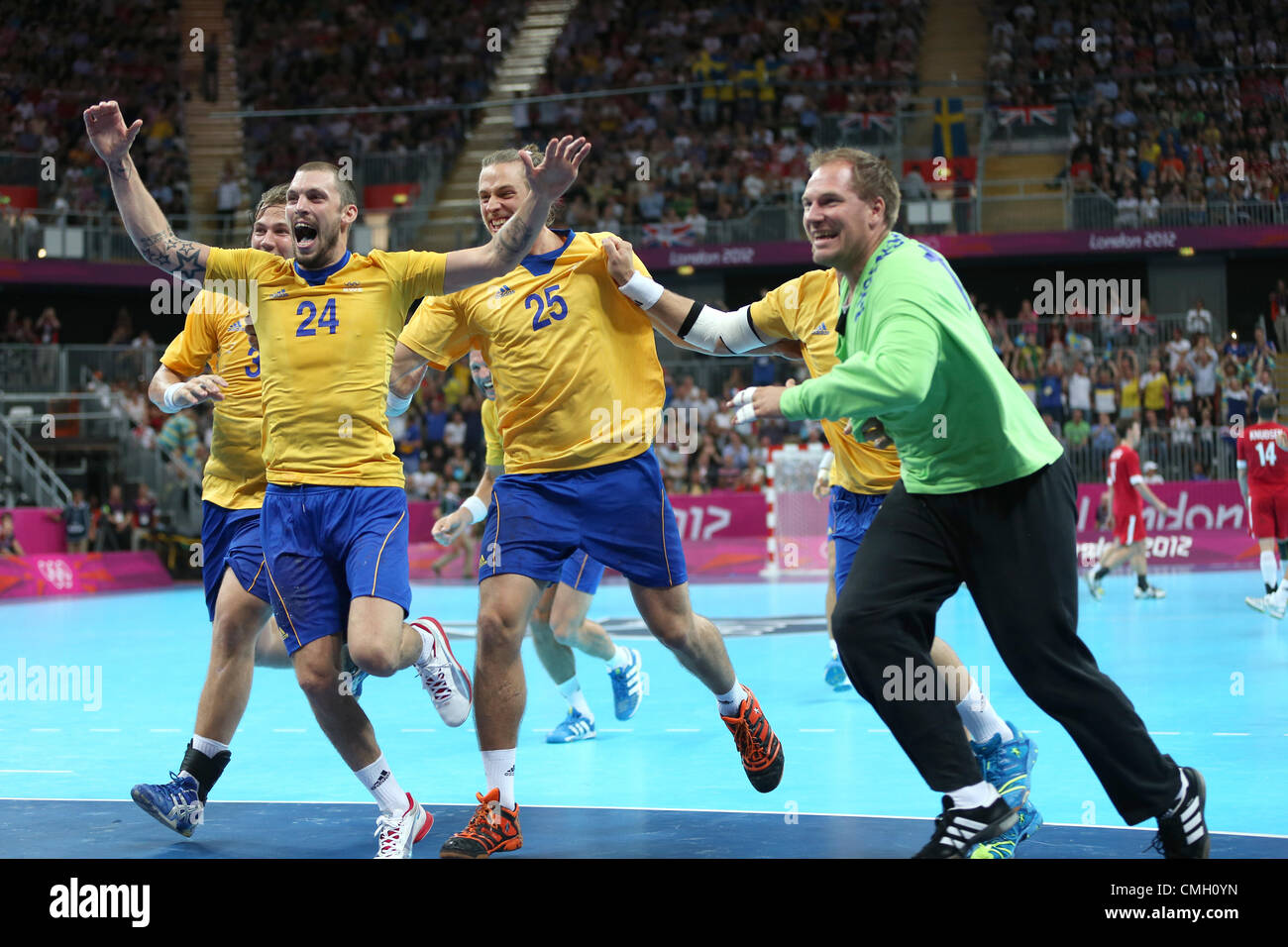 Dinamarca - Suecia Suecia GANAR BALONMANO OLÍMPICO STRATFORD Londres Inglaterra 08 de agosto de 2012 Foto de stock