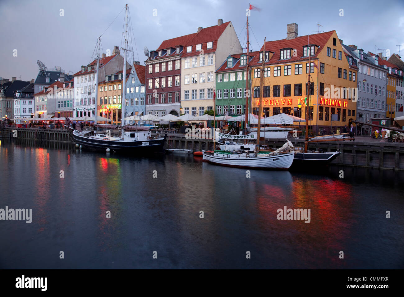 Nyhavn, Copenhague, Dinamarca, Escandinavia, Europa Foto de stock