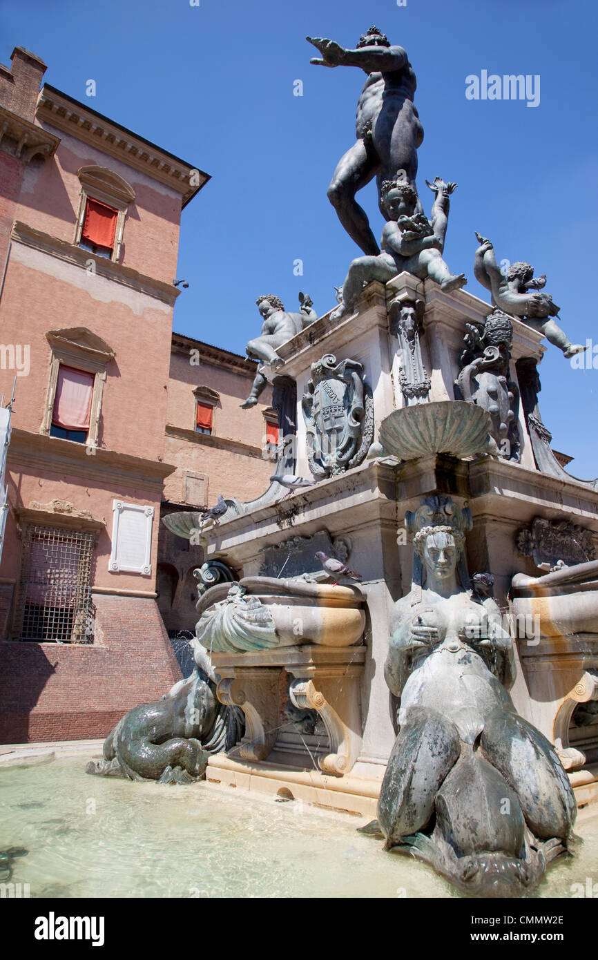 Fuente de Neptuno, la Piazza del Nettuno, Bolonia, Emilia Romagna, Italia, Europa Foto de stock