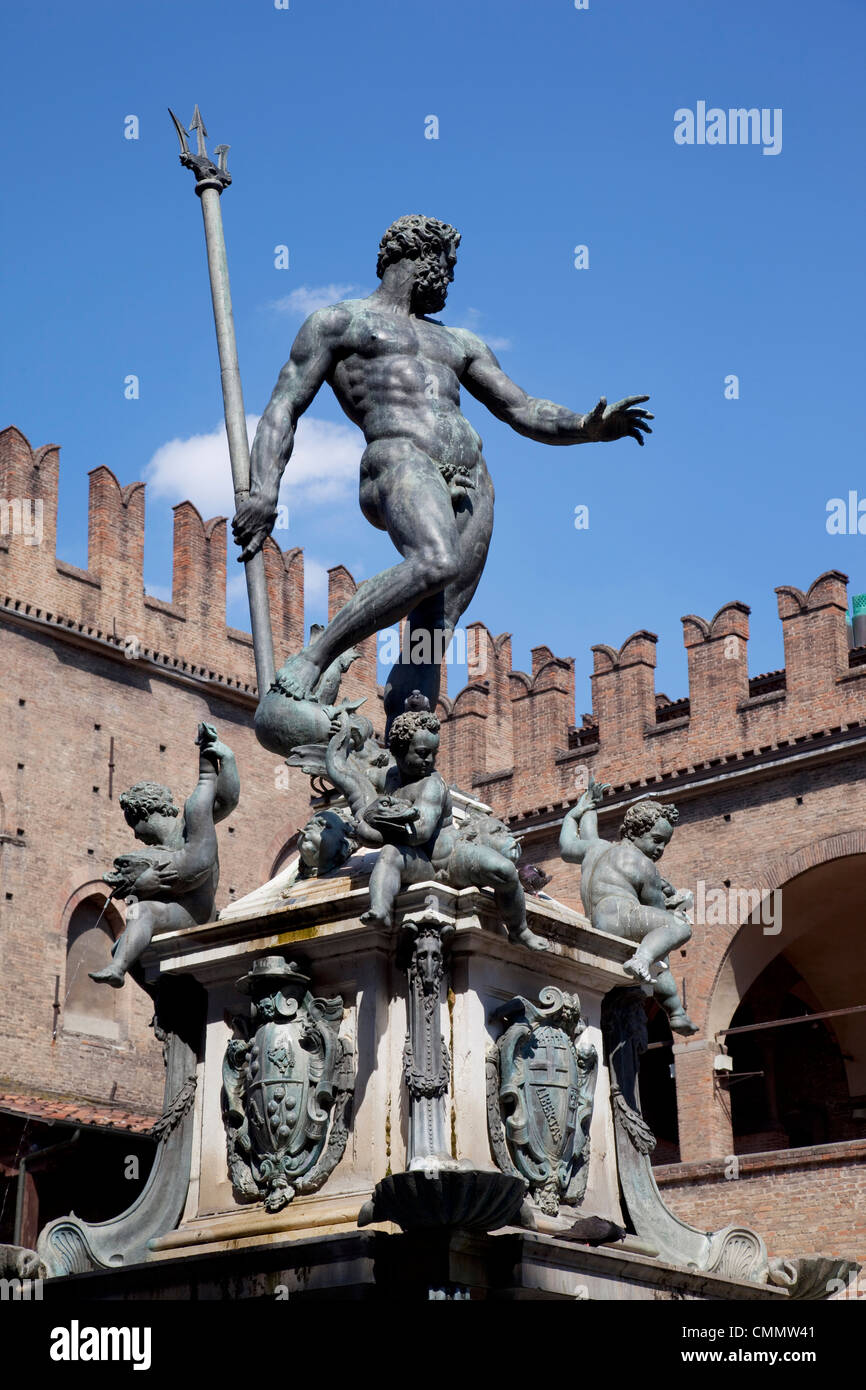 Fuente de Neptuno, la Piazza del Nettuno, Bolonia, Emilia Romagna, Italia, Europa Foto de stock