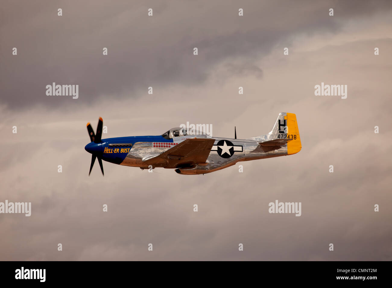 Un avión P51 Mustang vintage de la Segunda Guerra Mundial histórico Un avión P51 Mustang vintage de la Segunda Guerra Mundial histórico
