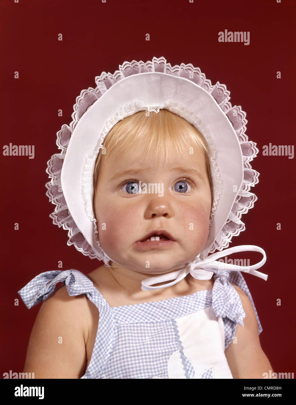 Baby Bonnet Fotos E Imagenes De Stock Alamy Baby Bonnet Fotos E Imagenes De Stock Alamy