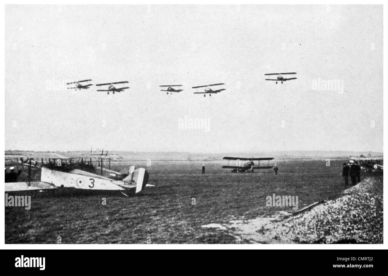 1918 Camel avión RAF en aeródromo británico Royal Air Force Service Corps Foto de stock