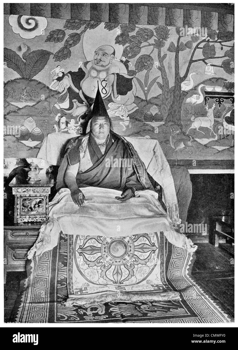 1925 el rey de Muli Su Majestad Chote Chaba Trono Palace estado batas Foto de stock