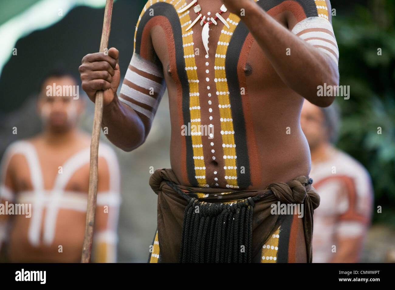 Pintura corporal tribal fotografías e imágenes de alta resolución - Alamy