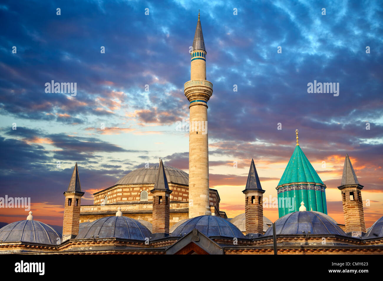 Comunidades de derviches del museo Mevlâna, el mausoleo de Jalal ad-Din Muhammad Rumi, Konya Turquía Foto de stock