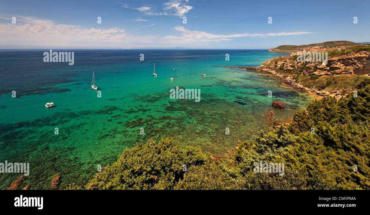 Italia Cerdeña Bahía Golf dell Asinara costa norte Foto de stock