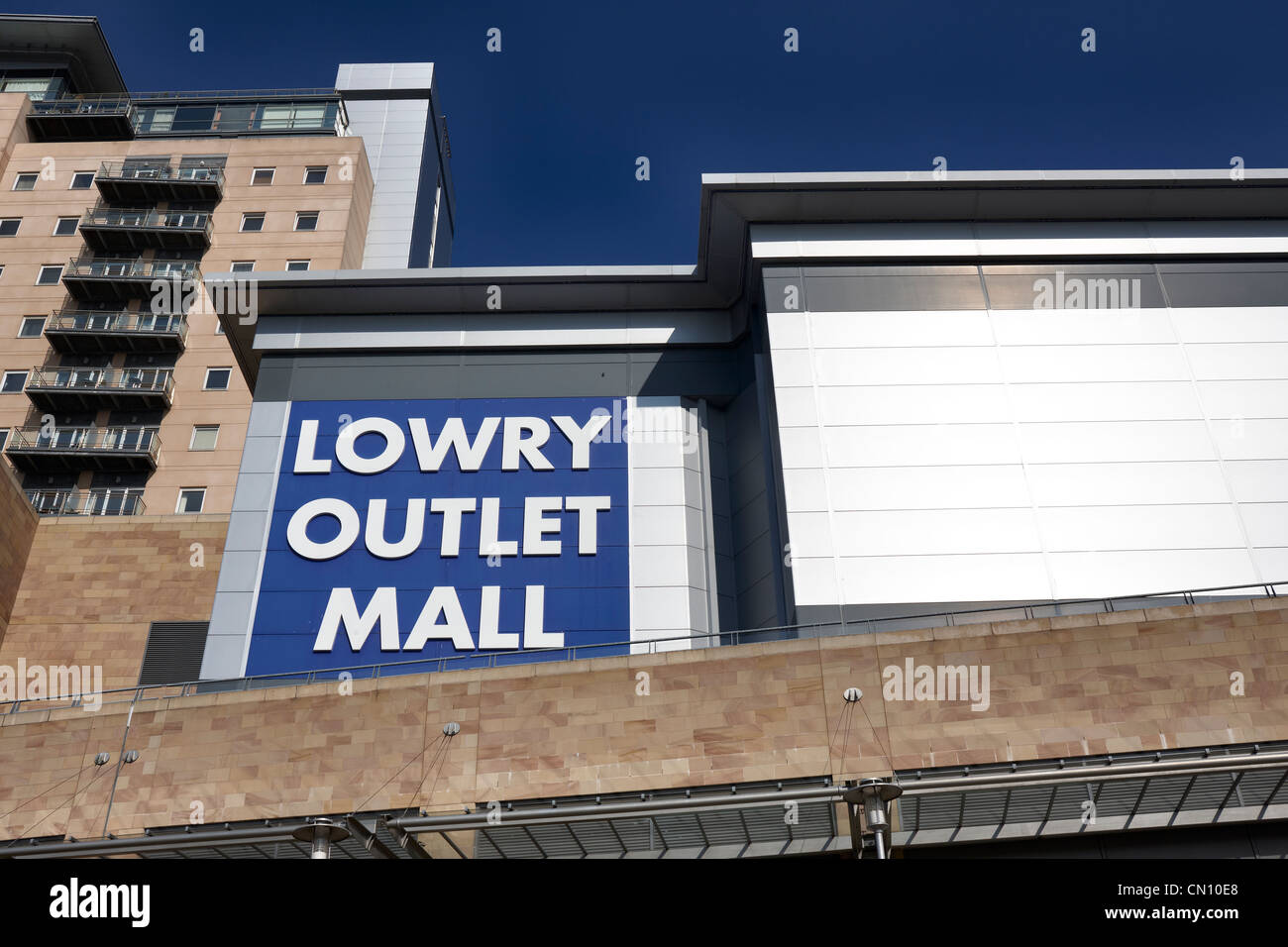 Signo en el Lowry Outlet Mall, Salford, Manchester, RU Foto de stock