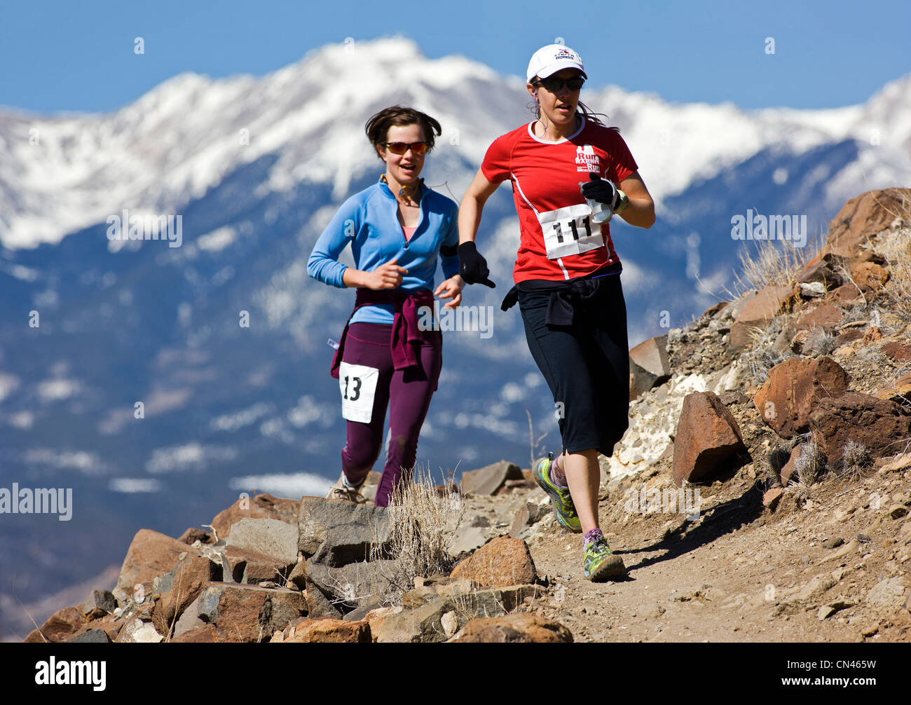 Los corredores compiten en la carrera de media maratón a través del tiempo,  Salida, Colorado, EE.UU Fotografía de stock - Alamy