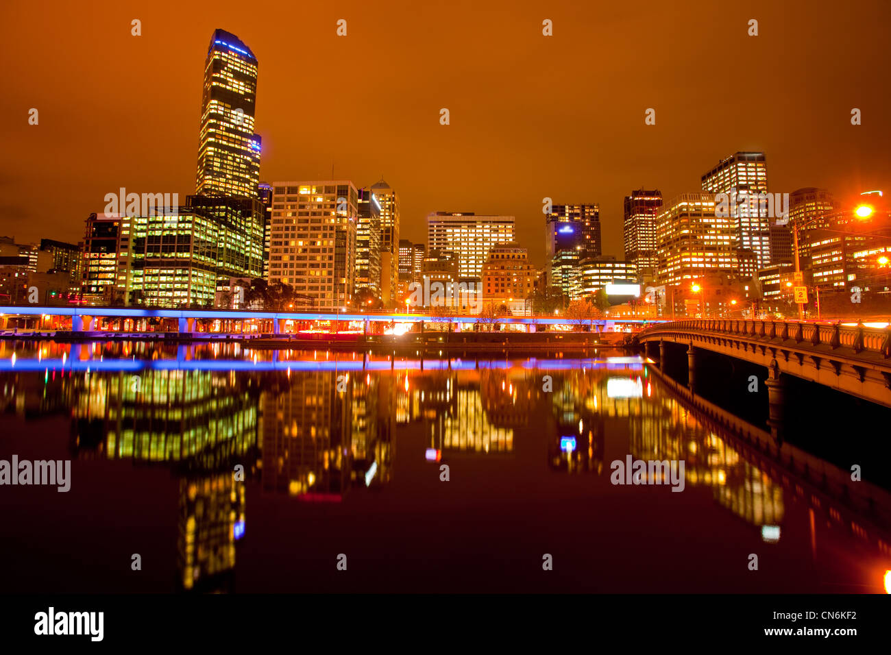 El distrito central de negocios de Melbourne. Río Yarra. Victoria. Australia. Foto de stock