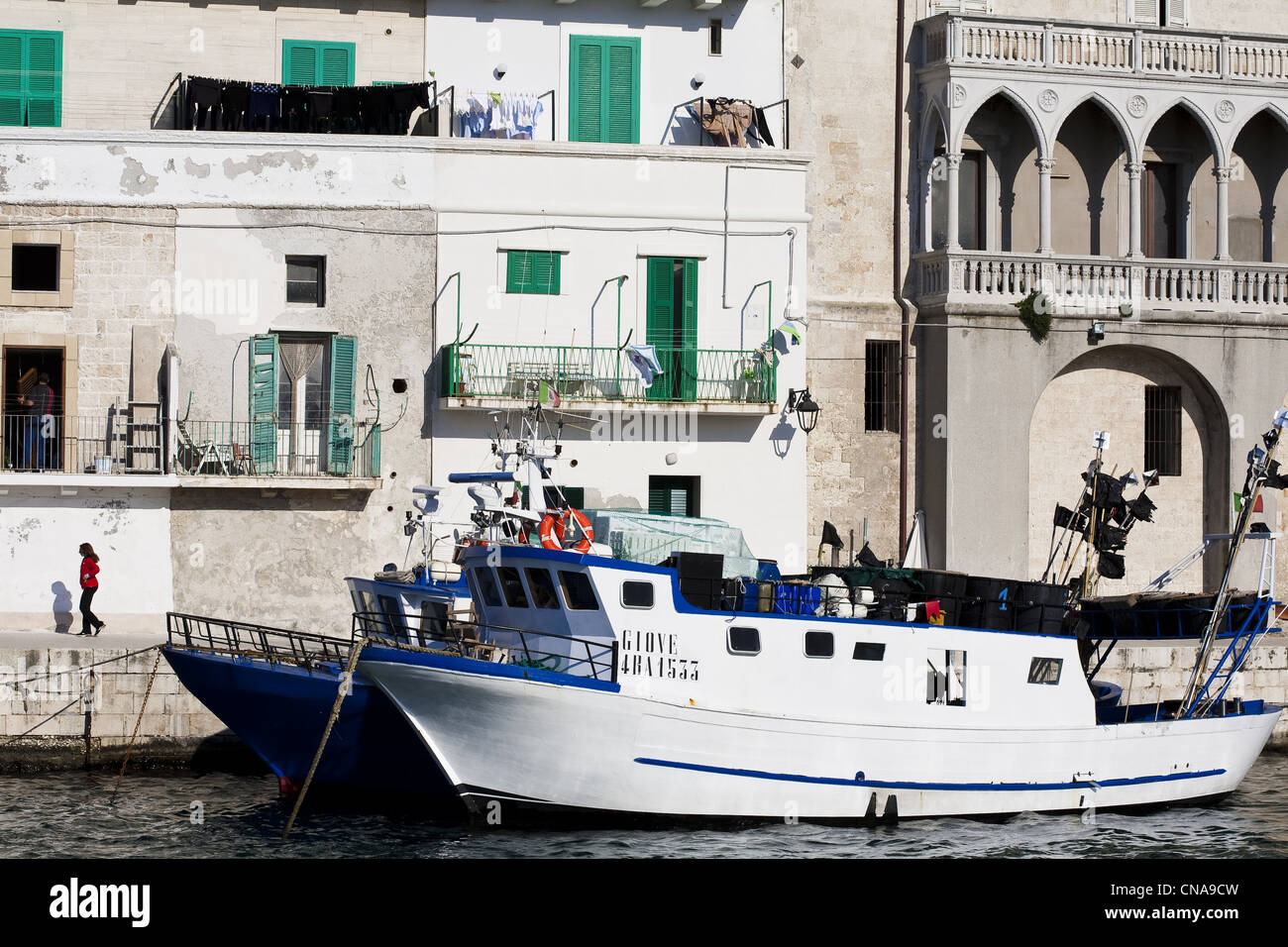 Italia, Apulia, provincia de Bari, Monopoli, puerto Foto de stock