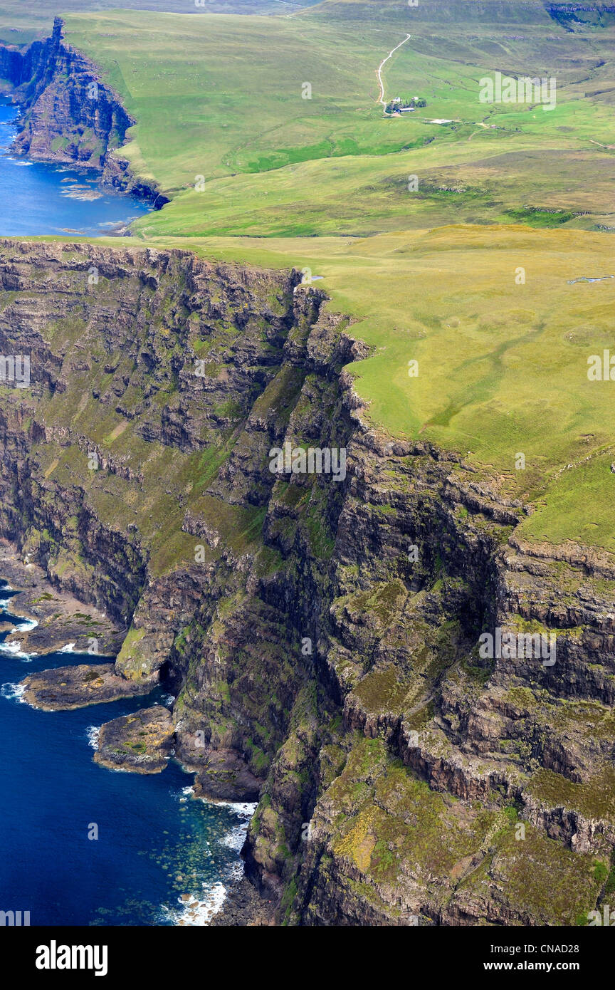 Reino Unido, Escocia, Highland, Inner Hebrides, Isla de Skye, los escarpados acantilados de la costa noroeste de Sur Ramasaig Foto de stock