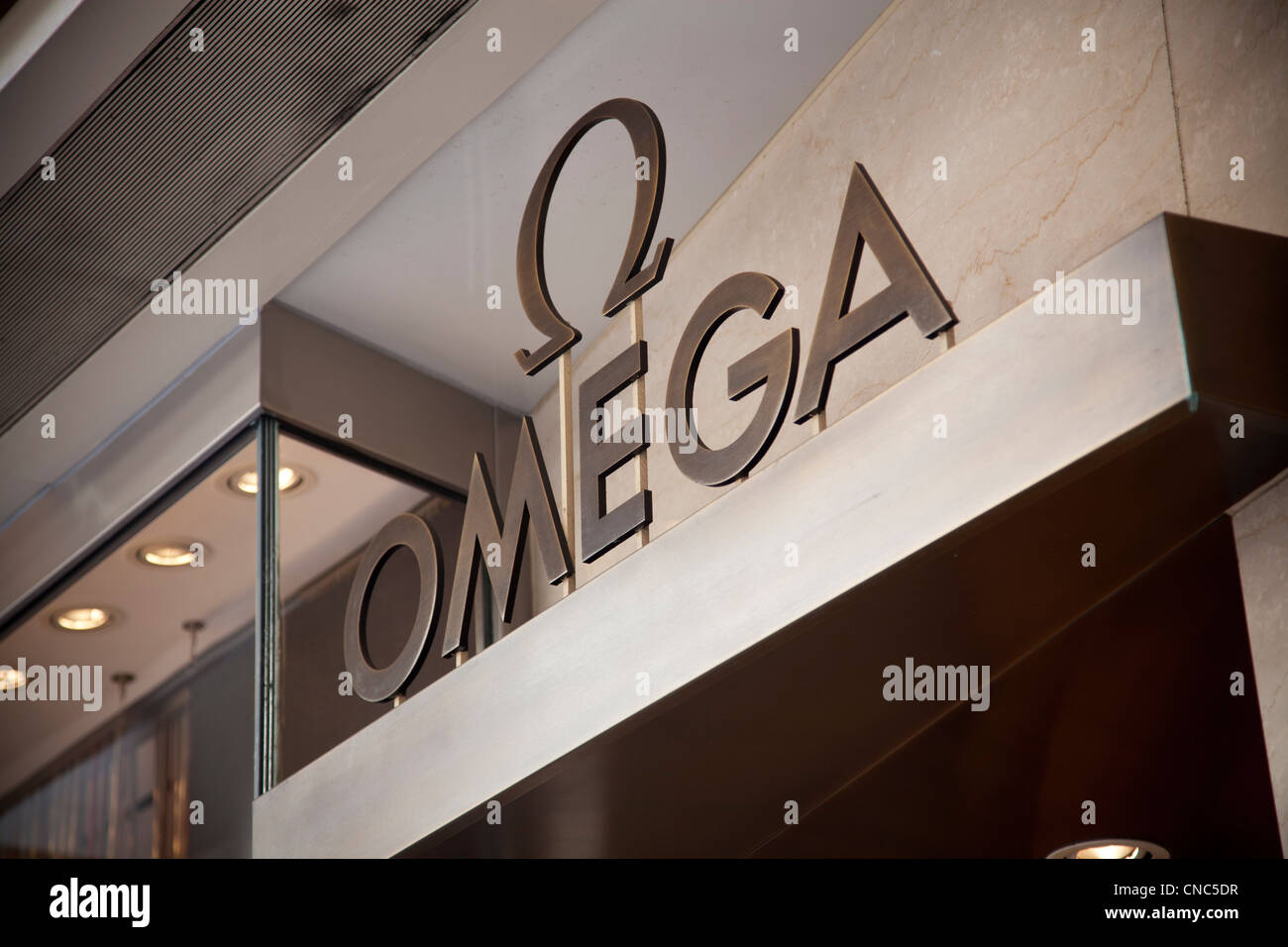 Omega store en la Quinta Avenida en Manhattan, Ciudad de Nueva York Foto de stock