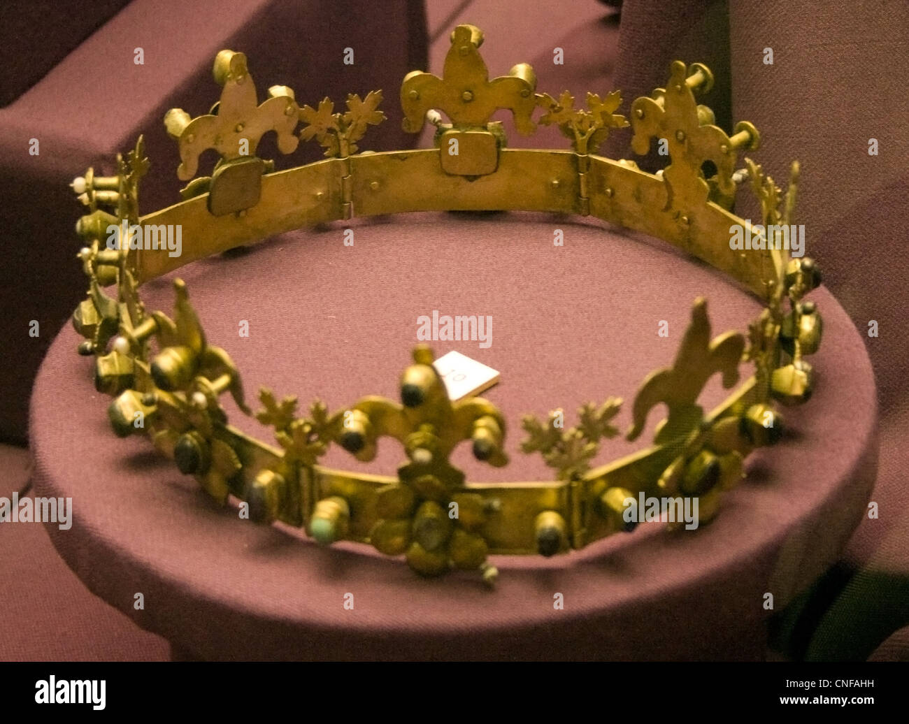 Corona fúnebre de Stephen V rey Húngaro Foto de stock