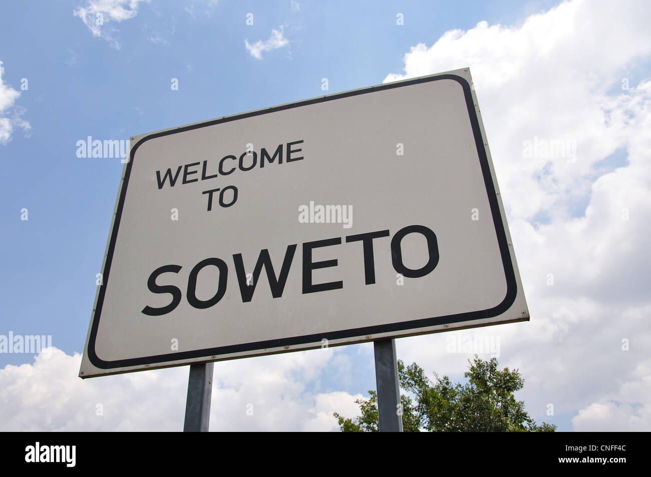Bienvenido al signo de Soweto, Soweto, Johannesburgo, en la provincia de Gauteng, República de Sudáfrica. Foto de stock