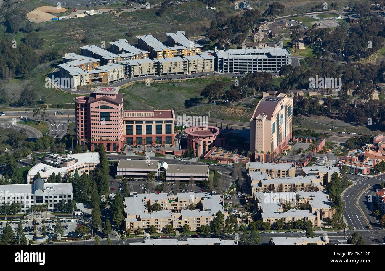Fotografía aérea de New York Life hotel Hyatt Regency La Jolla en San Diego, California Foto de stock