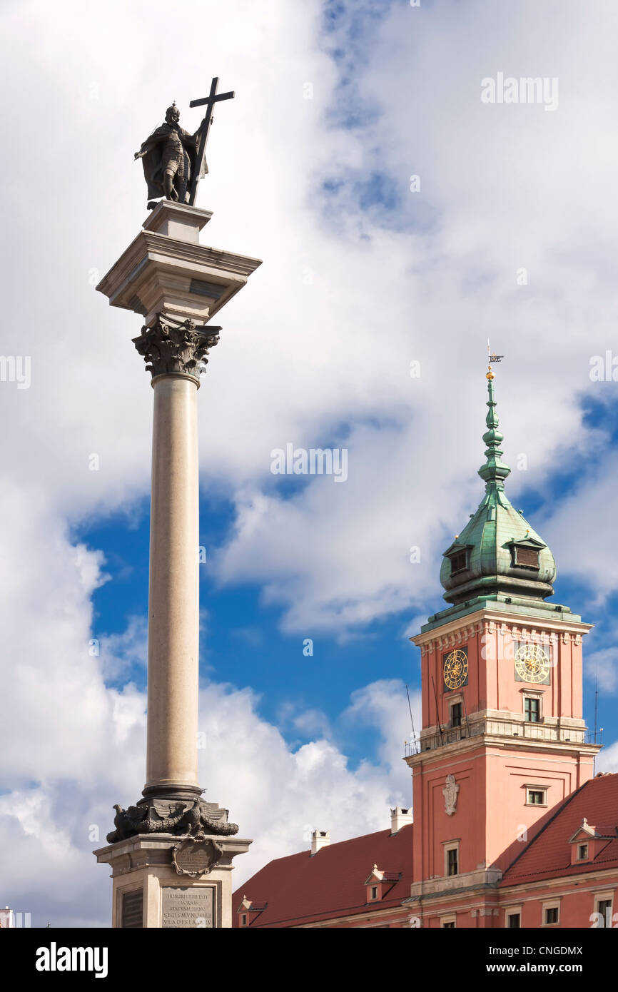 Lugares de interés de Polonia. La plaza del castillo de Varsovia con el rey Segismundo columna. Foto de stock