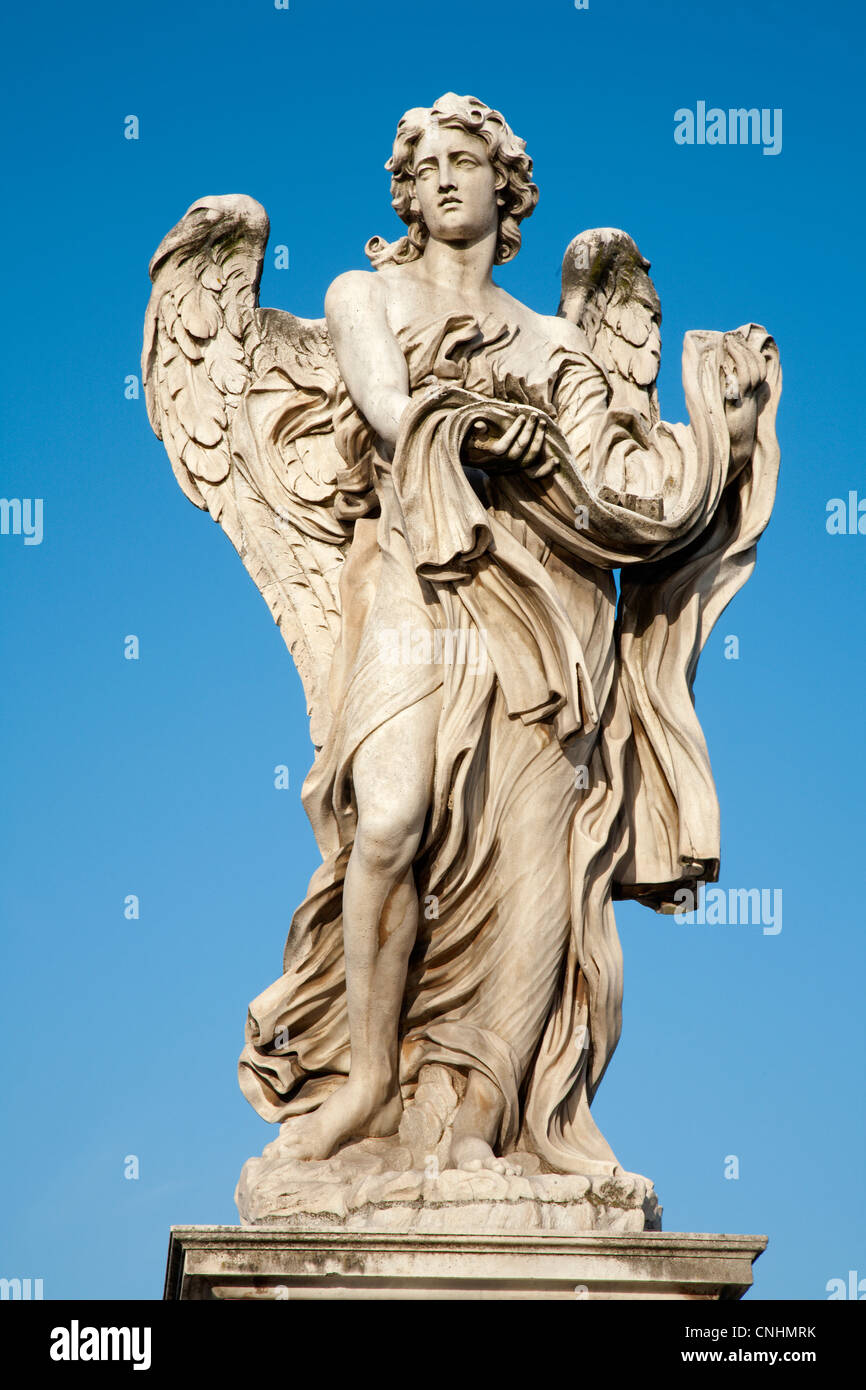 Roma - Angel con vestido y dados Foto de stock