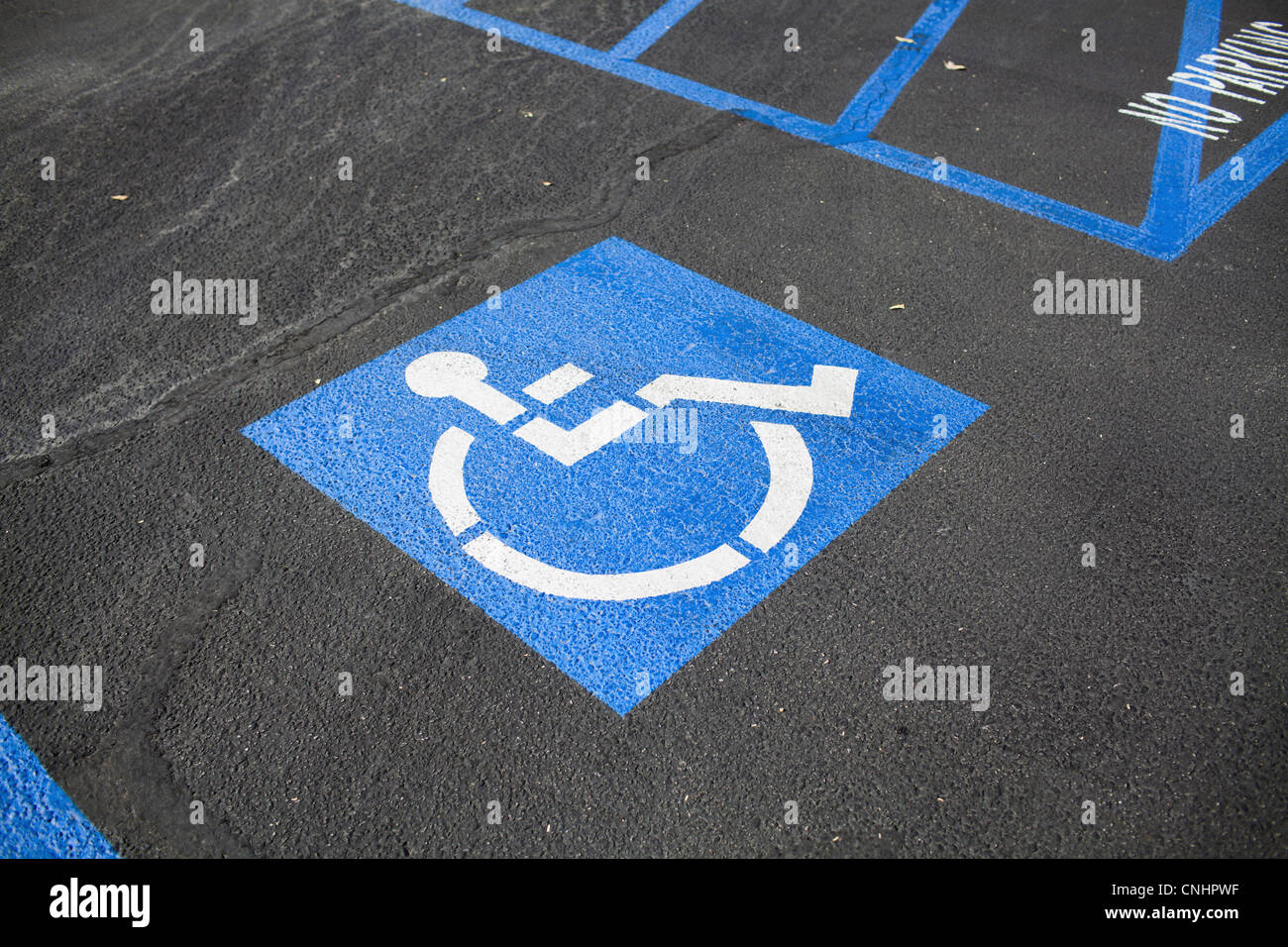 Estacionamiento para discapacitados Foto de stock