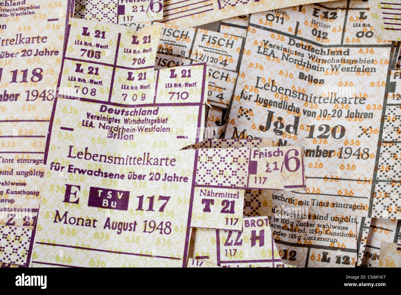 Cupón, tarjeta de racionamiento de alimentos, Tercer Reich tarjeta de racionamiento de alimentos, 1948, Alemania, Europa Foto de stock