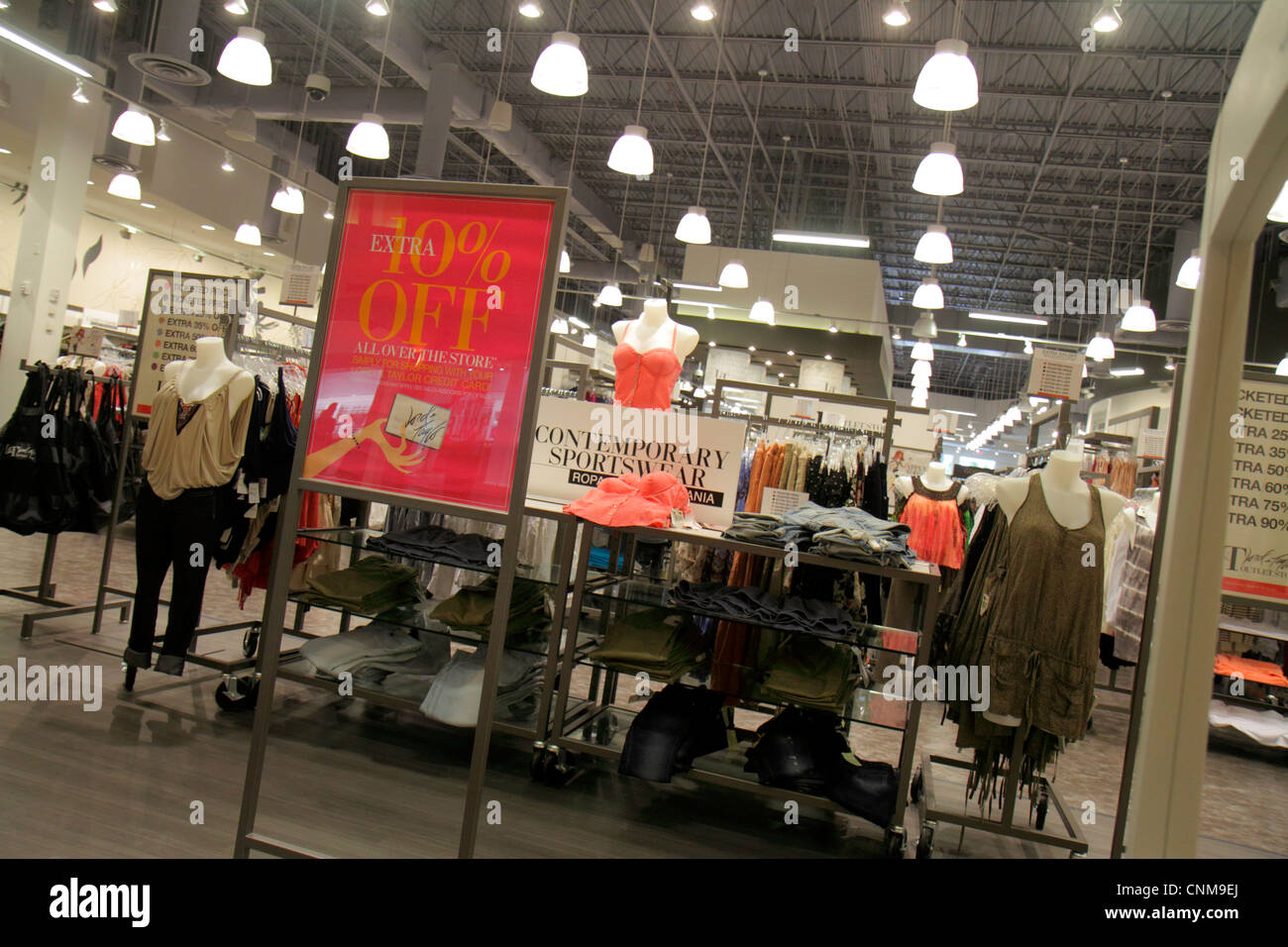 Outlet ropa hombre hot sale