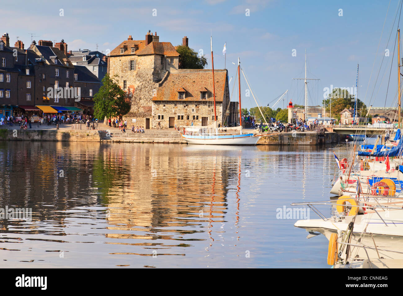 El puerto de Honfleur, Normandía, Francia Foto de stock