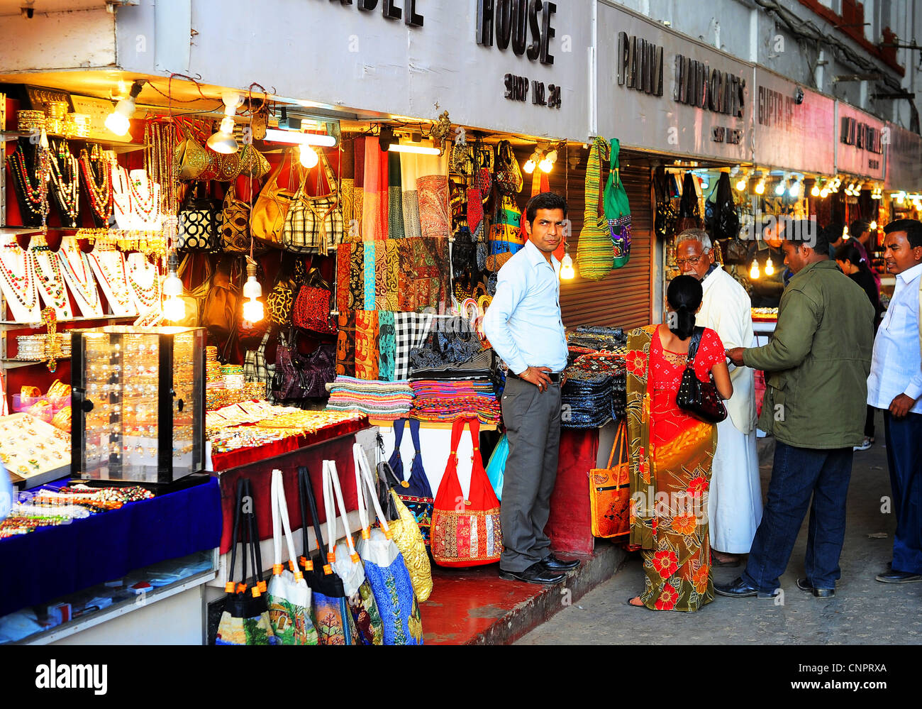 Don vendedor en un mercado en Fuerte Rojo. Foto de stock