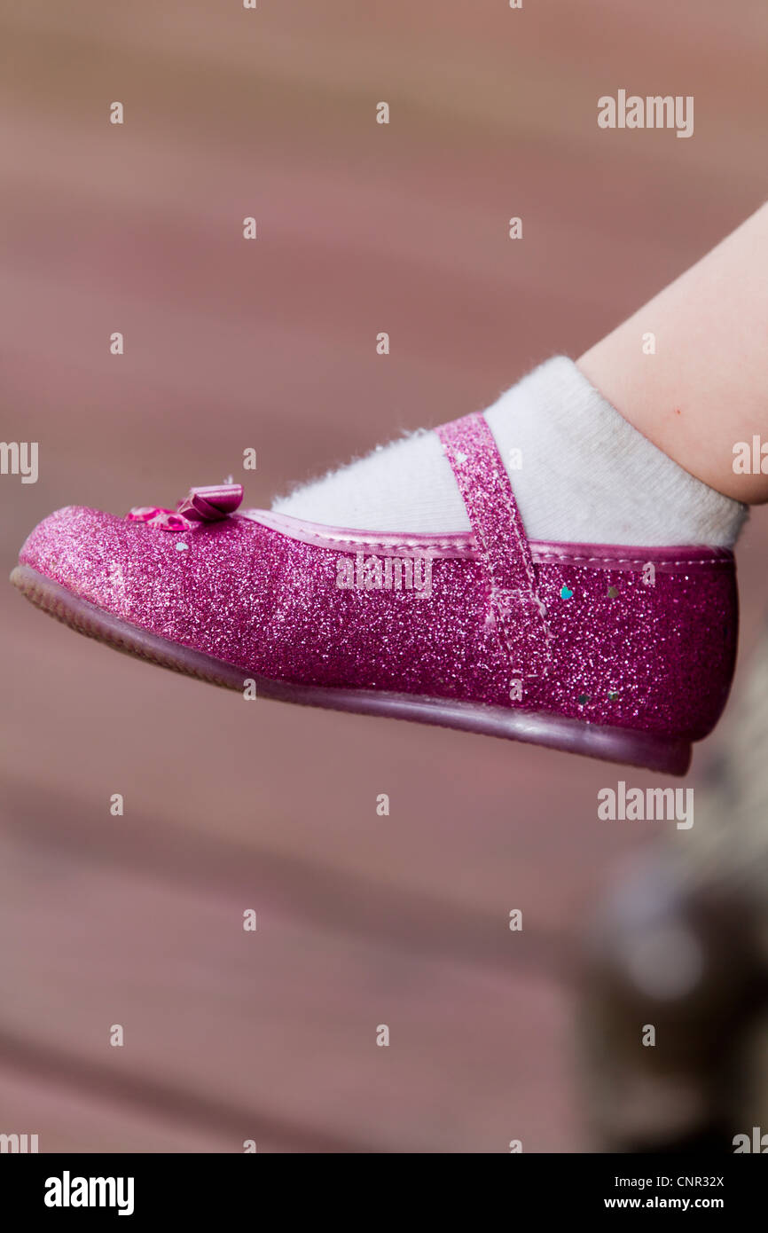 Zapatos mágicos fotografías e imágenes de alta resolución - Alamy