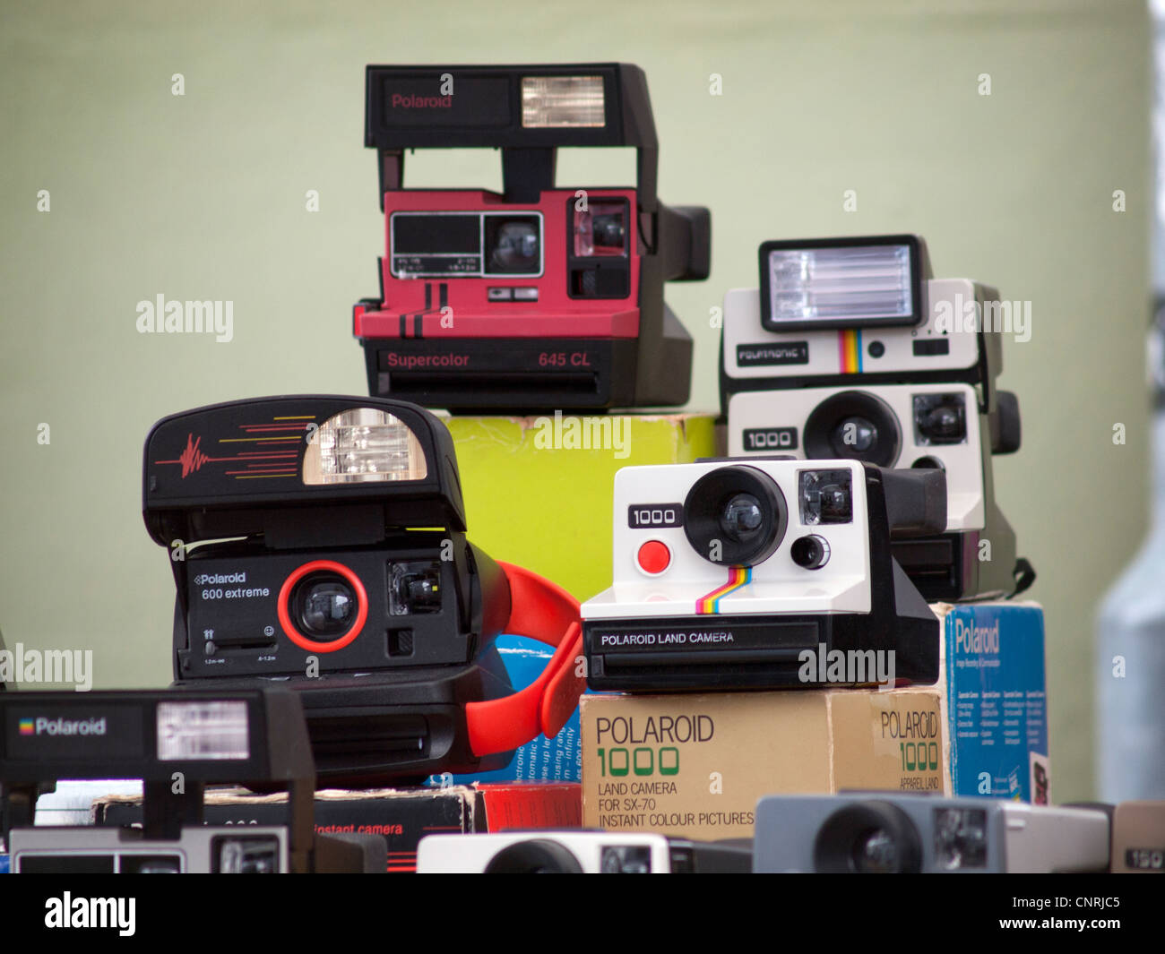 Polaroid para la venta un puesto en el Fotografía de stock - Alamy