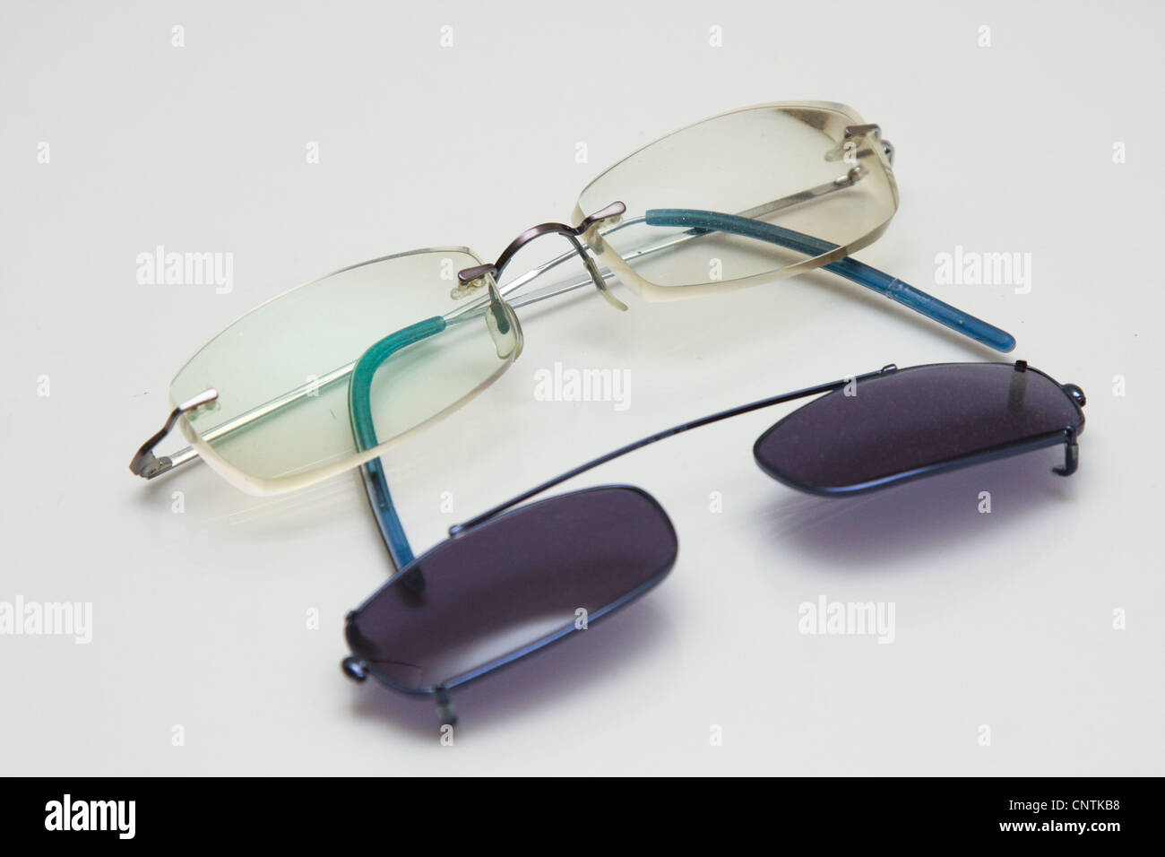 Gafas de lectura gafas de sol encajar Foto de stock