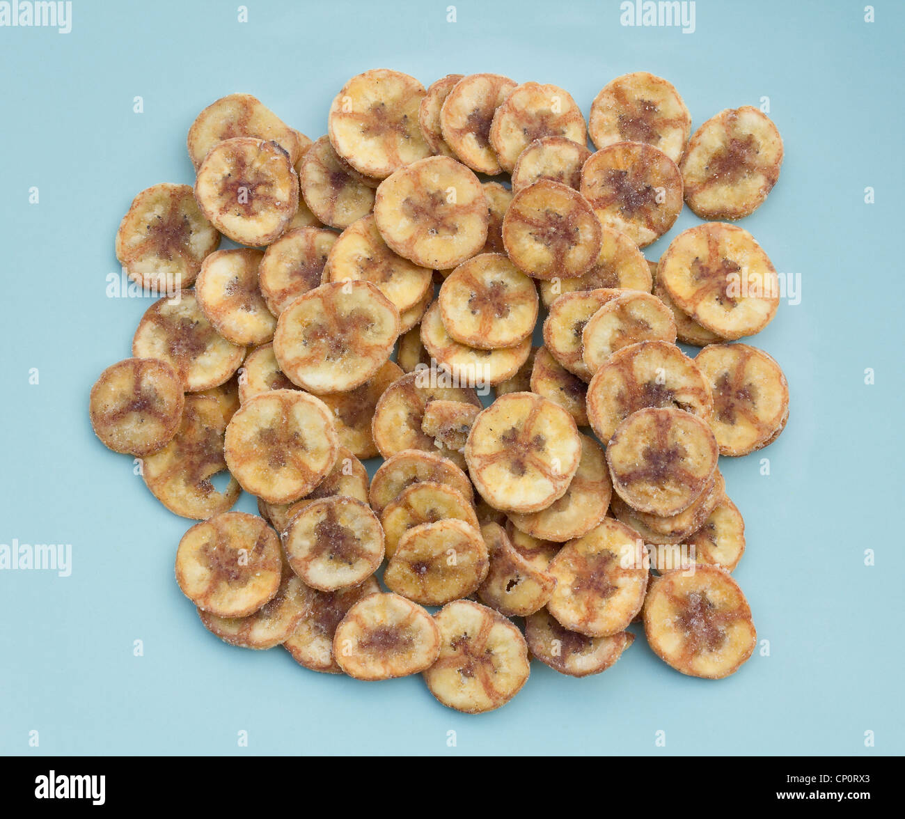 Rodajas de plátano secadas recubierto con azúcar o dulces crujiente de plátano Foto de stock