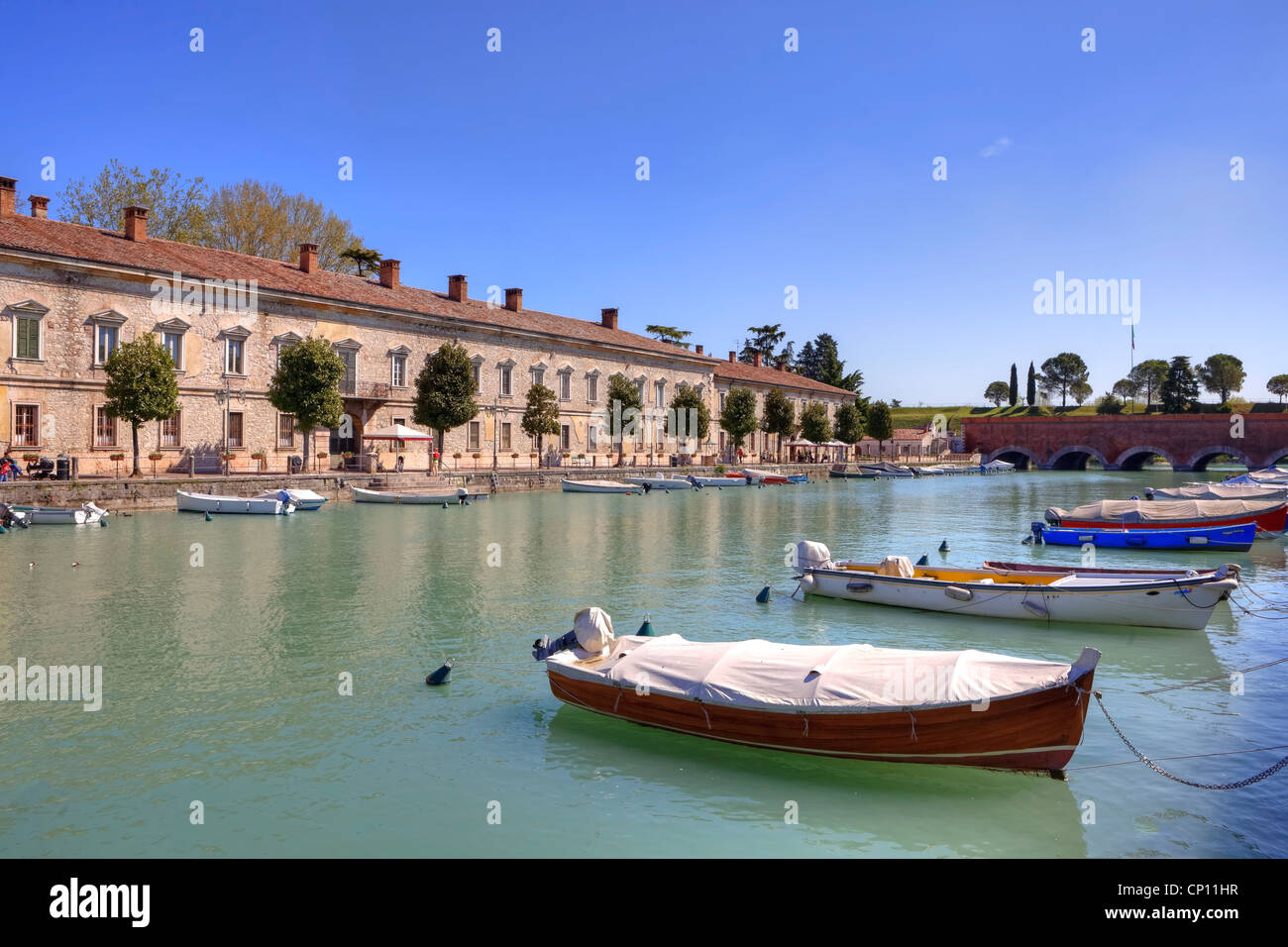 Peschiera del Garda, Verona, Venecia, el Lago de Garda, el Mincio, Italia Foto de stock