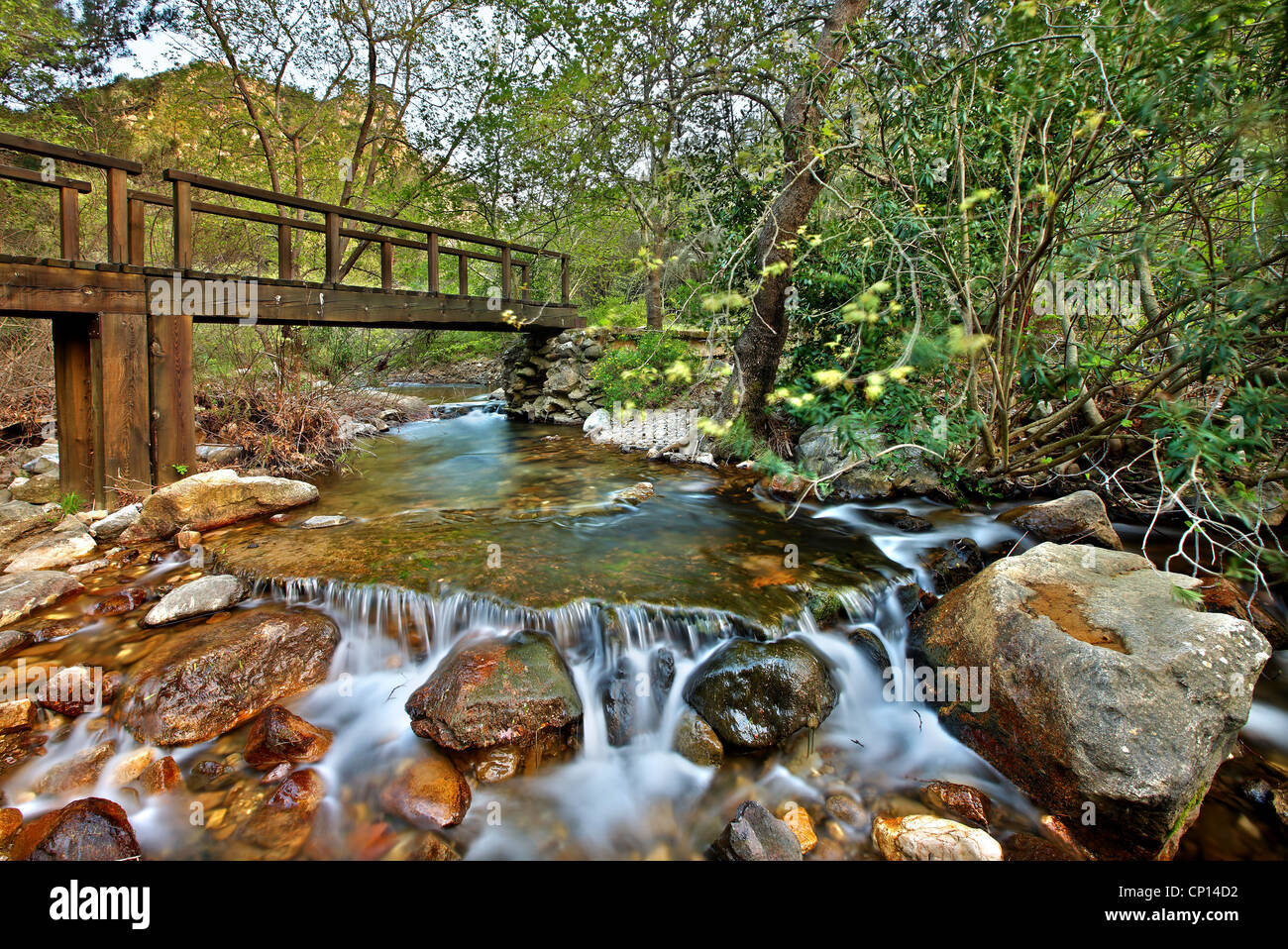 Caminando por la quebrada de Kambia, el más hermoso sendero, en la parte norte de la isla de Chios, en el noreste del Mar Egeo, Grecia Foto de stock