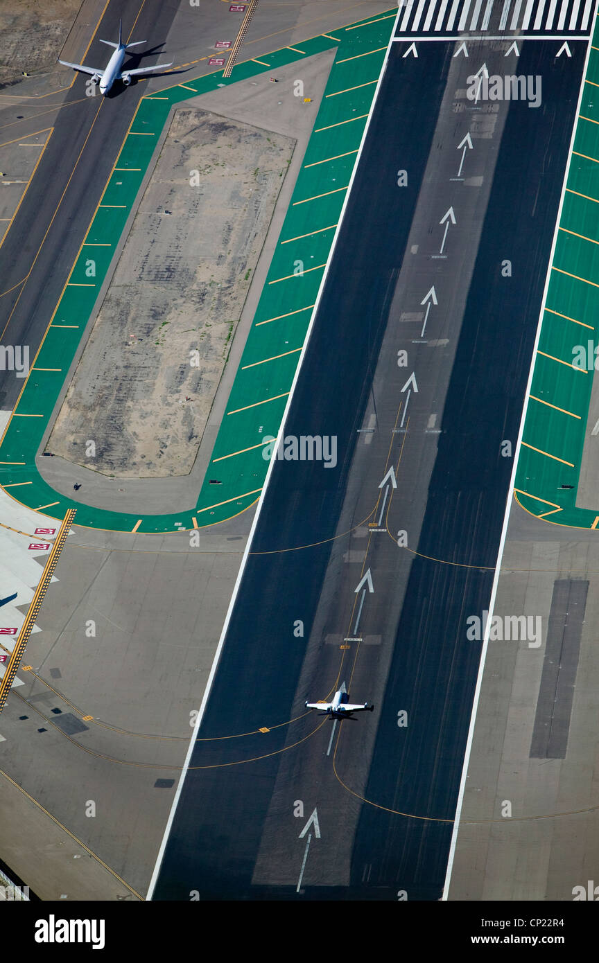 Fotografía aérea Lindberg Field en San Diego California Foto de stock