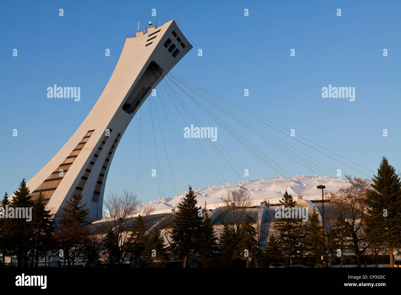 Estadio olimpico de montreal fotografías e imágenes de alta resolución