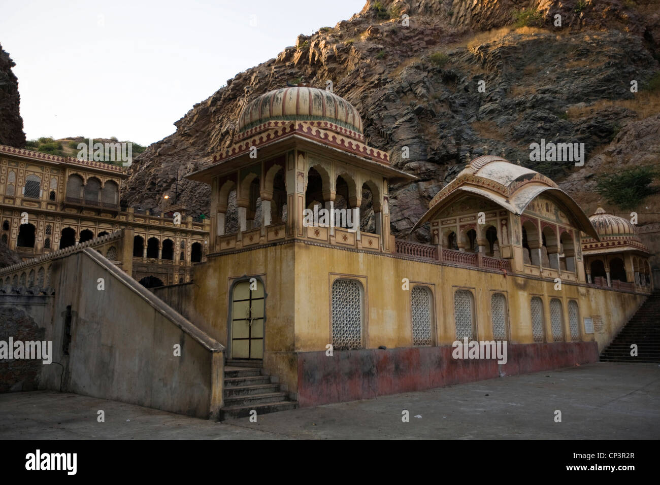 El Surya Mandir (conocido como el Templo del mono), Jaipur, India Foto de stock