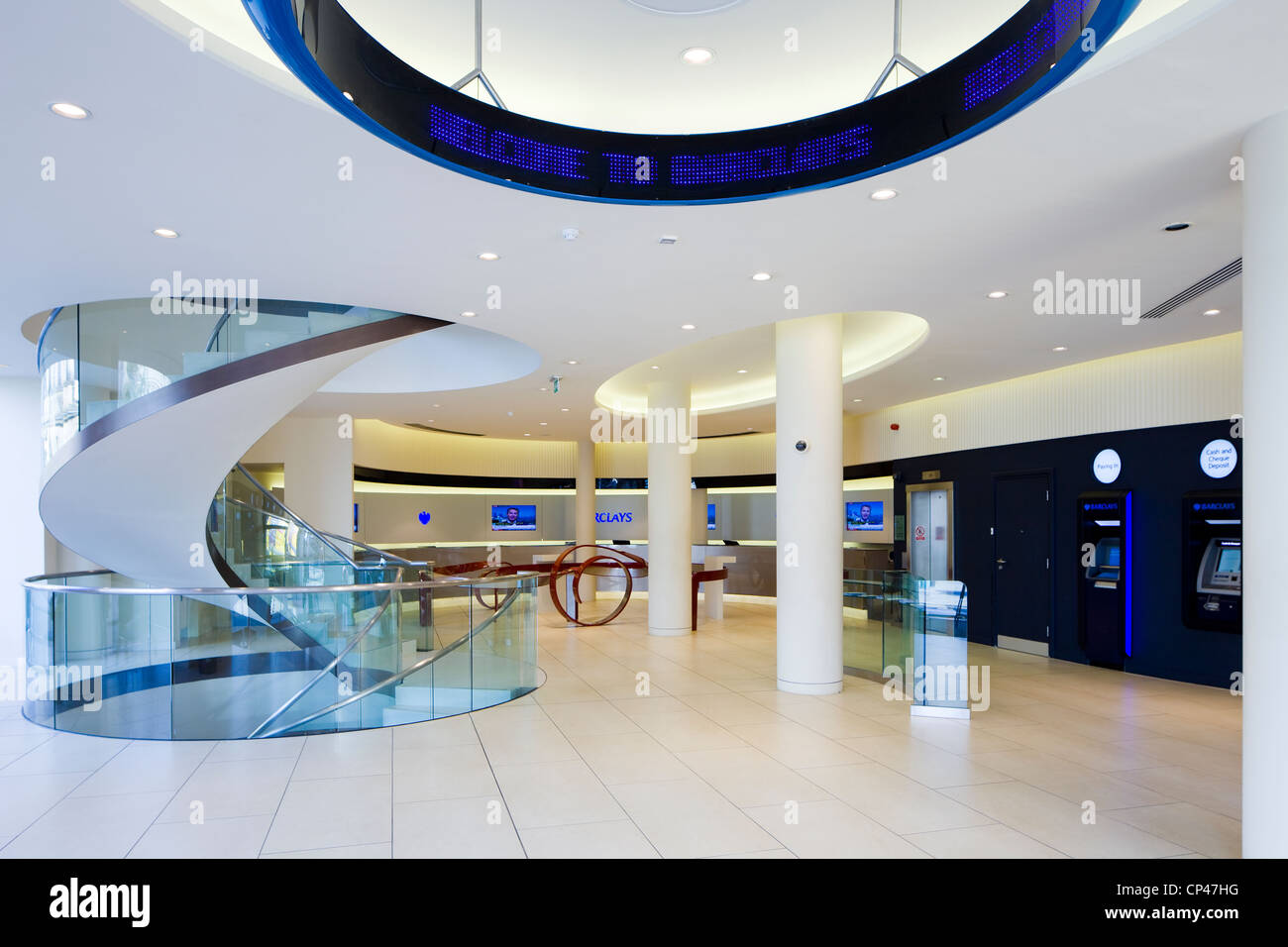 Barclays Bank interior Foto de stock