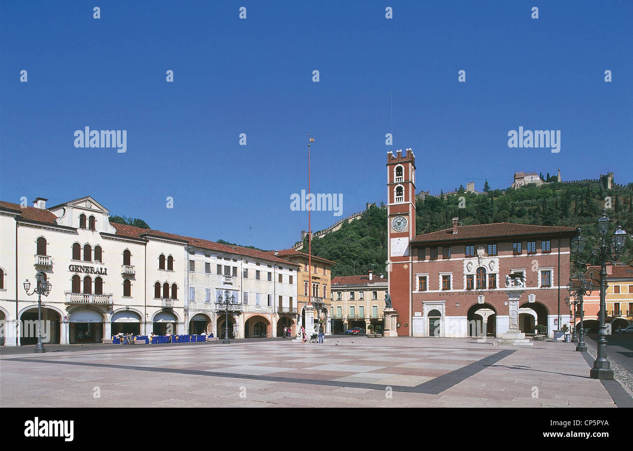 Veneto - Marostica (Vc). Piazza Castello y el Palazzo del Doglione. Foto de stock
