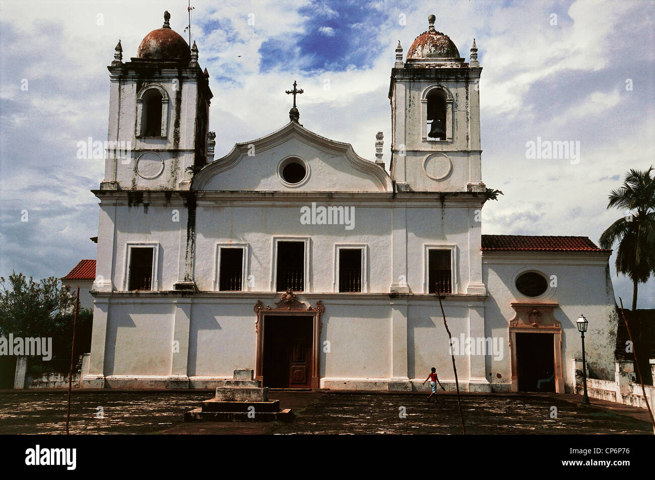 Brasil - Estado de Maranh?s - Alcántara (Patrimonio Nacional de Brasil) - La Igreja de Nossa Senhora do Carmo (siglo XVII) Foto de stock