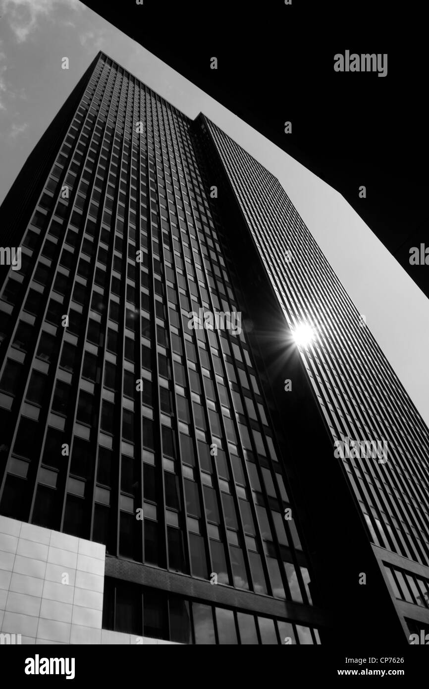 Edificios altos en el área de Wall Street de la ciudad de Nueva York, EE.UU. Foto de stock