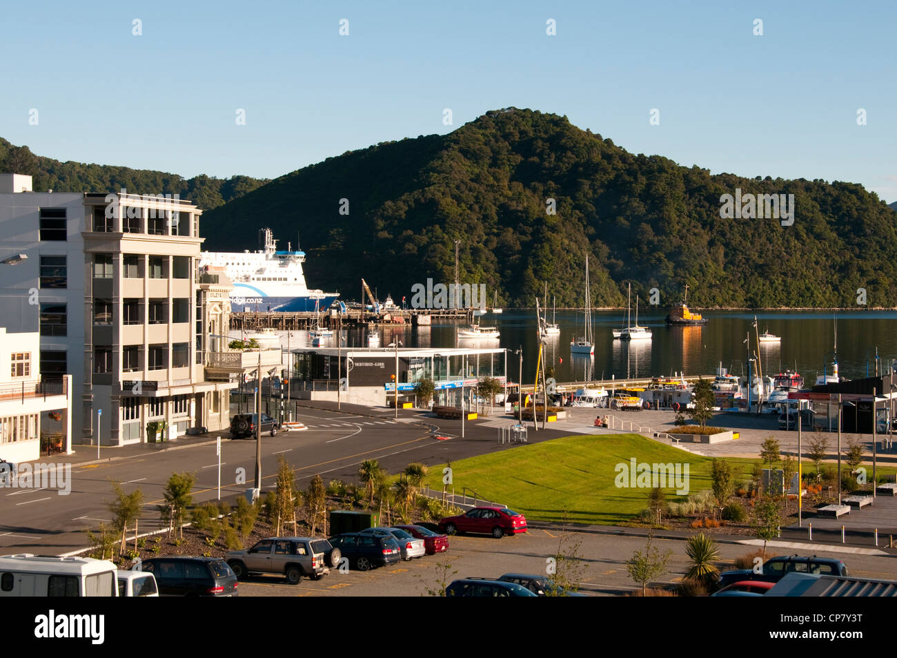 Nueva Zelanda, Isla Sur: Puerto de la ciudad de Picton en Marlborough Sounds. Foto copyright Lee Foster. Foto # nuevazelanda125186 Foto de stock