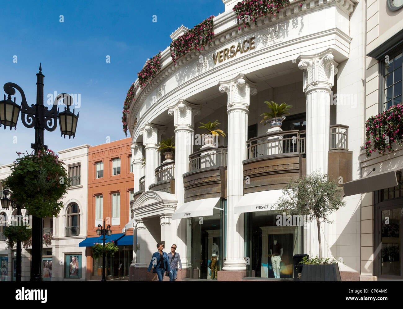 Rodeo Drive, Beverly Hills, Los Ángeles, California, CA, EE.UU. - Tienda de artículos de lujo Versace Foto de stock