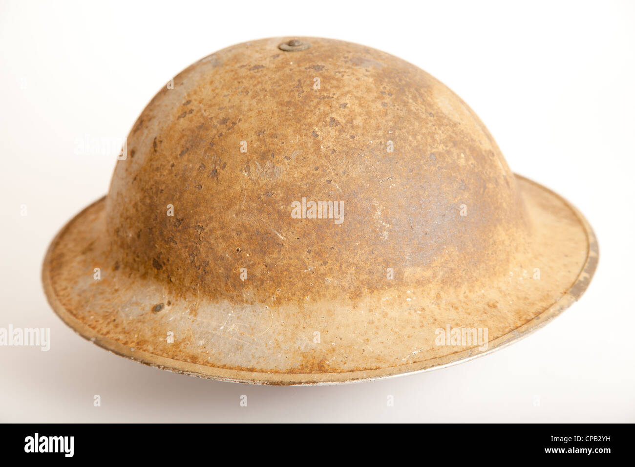 Segunda Guerra Mundial 8 º Ejército Británico "Brodie" casco . Utilizado  por soldados en la lucha en el norte de África Fotografía de stock - Alamy