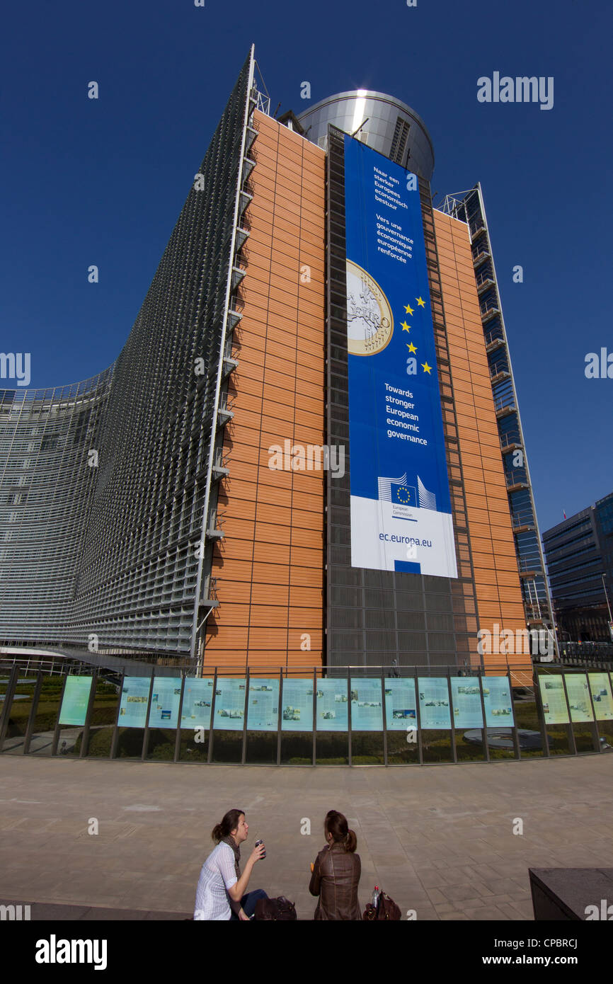 Edificio de la Comisión Europea Bruselas Bélgica Foto de stock