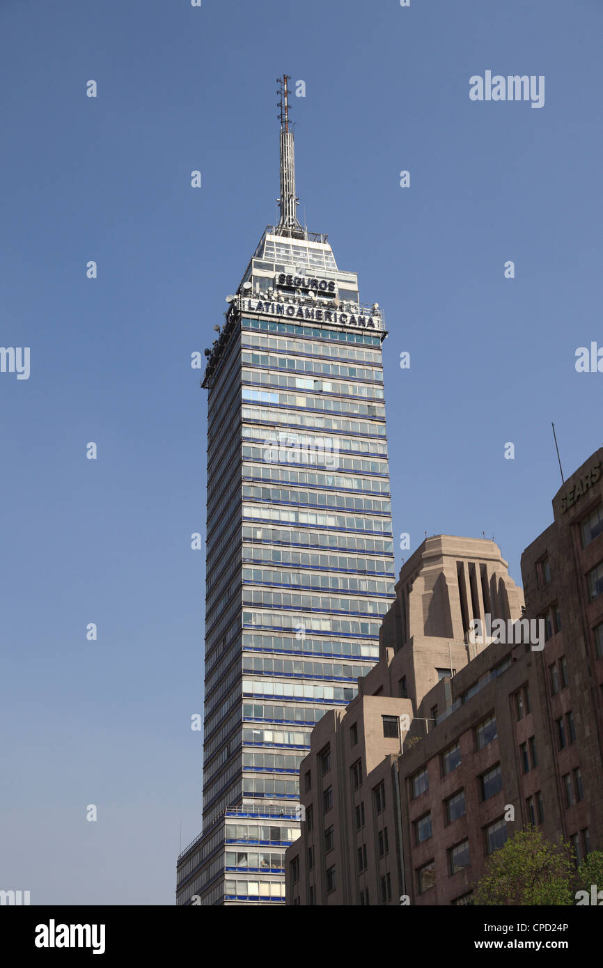 Latin American Tower (Torre Latinoamericana), Centro Histórico, Ciudad de México, México, América del Norte Foto de stock